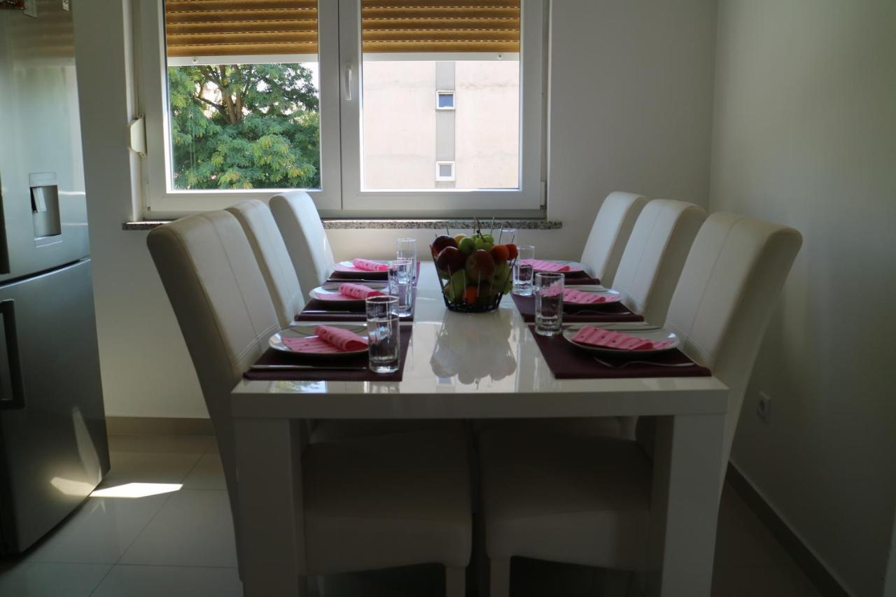 Appartement Apartman Mark à Pula Extérieur photo